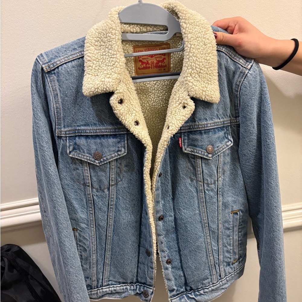 Levi's Light Blue Denim Jacket with Cream Sherpa Lining